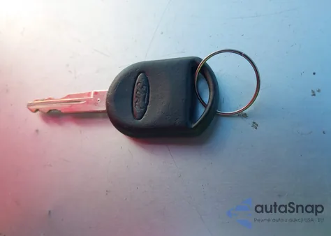 2011 Ford Focus Ses z USA, uszkodzony, nr VIN 1FAHP3GN0BW107850